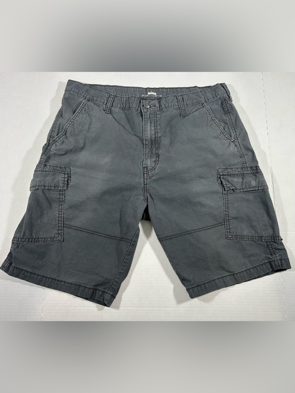 3/$30 SALE Men's Levi’s Gray Stretch Cargo Shorts